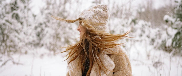 Natuurlijke haarverzorging voor de winter: zo bescherm je je haar tegen kou en droogte
