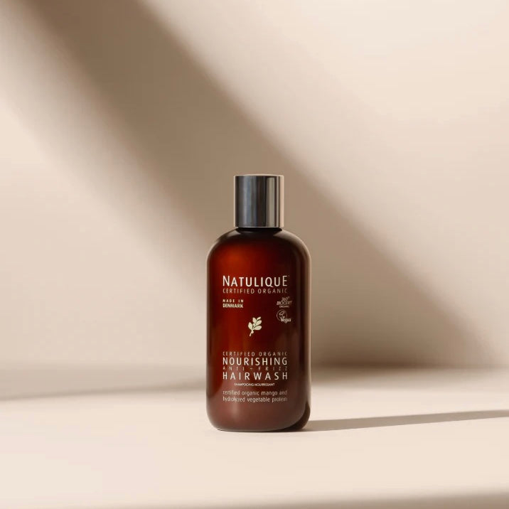 Natulique Nourishing anti frizz hairwash